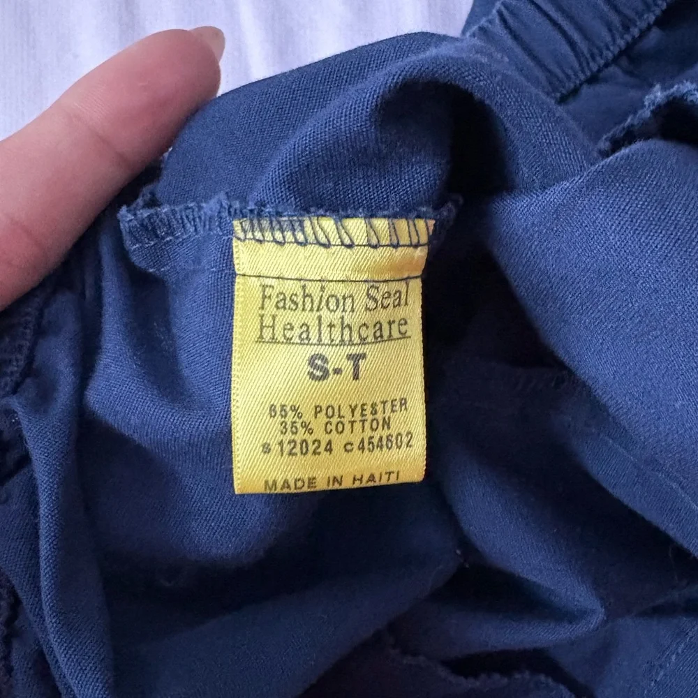 DaVita Navy Blue and Pink Scrub Sets- Bleach Proof - Picture 2 of 7